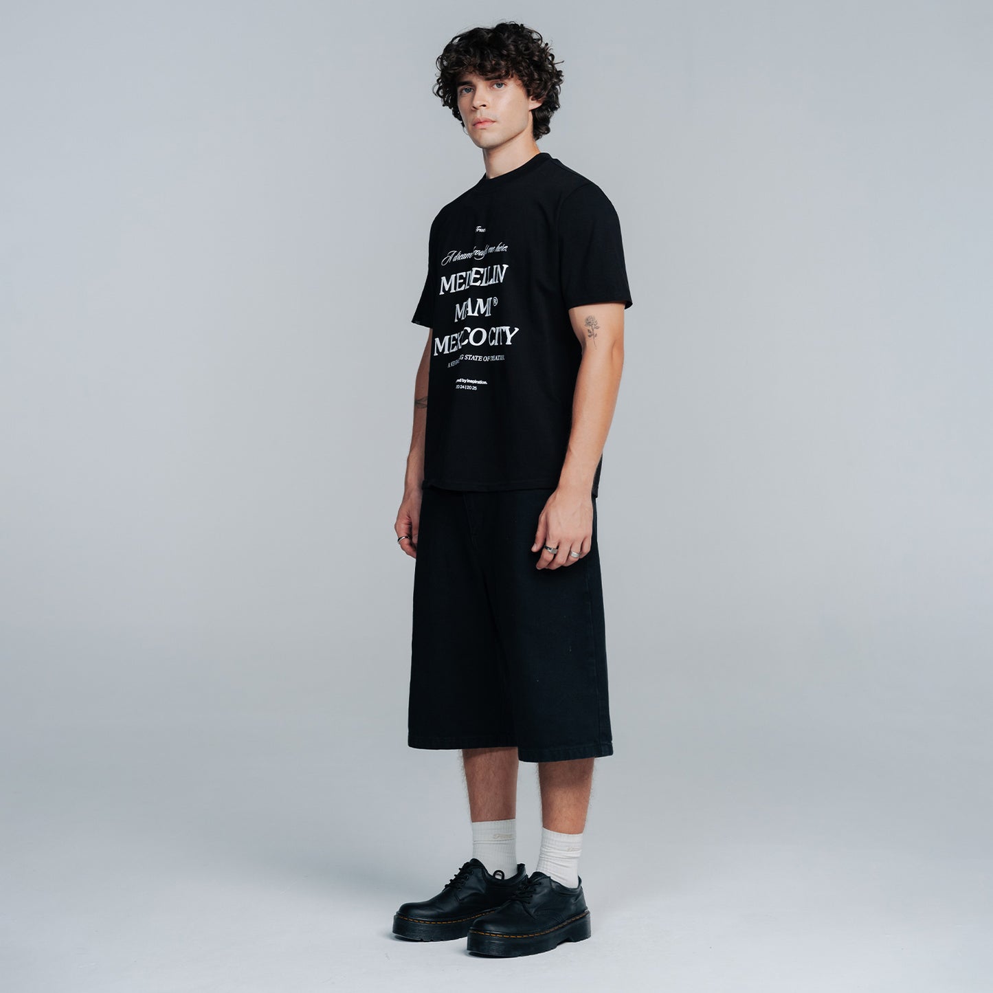 True Global T-Shirt Black