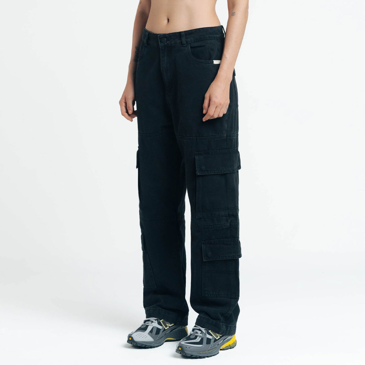 Pantalon Cargo Denim Bota Recta Negro