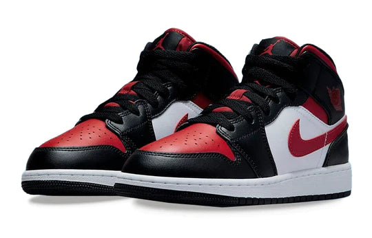 Air Jordan 1 Mid 'Black Fire Red' 554725-079