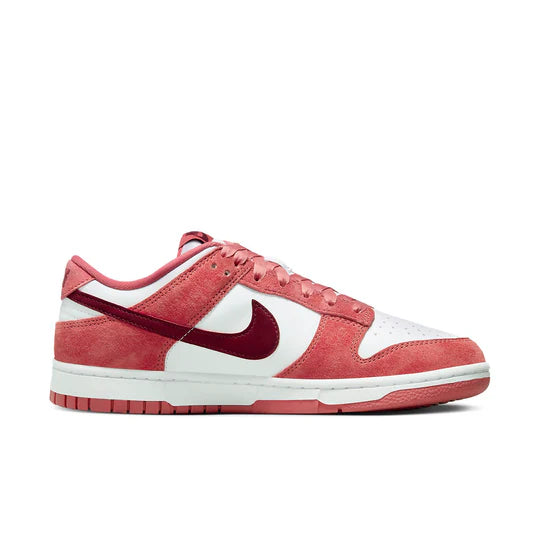 Nike Dunk Low 'Valentines Day' FQ7056-100