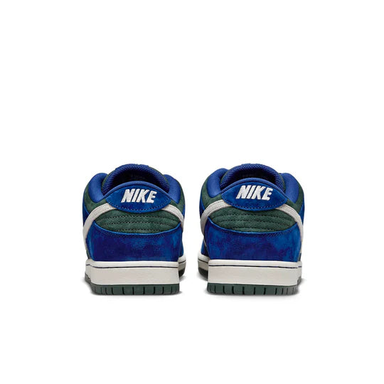 Nike SB Dunk Low 'Deep Royal Blue' HF3704-400