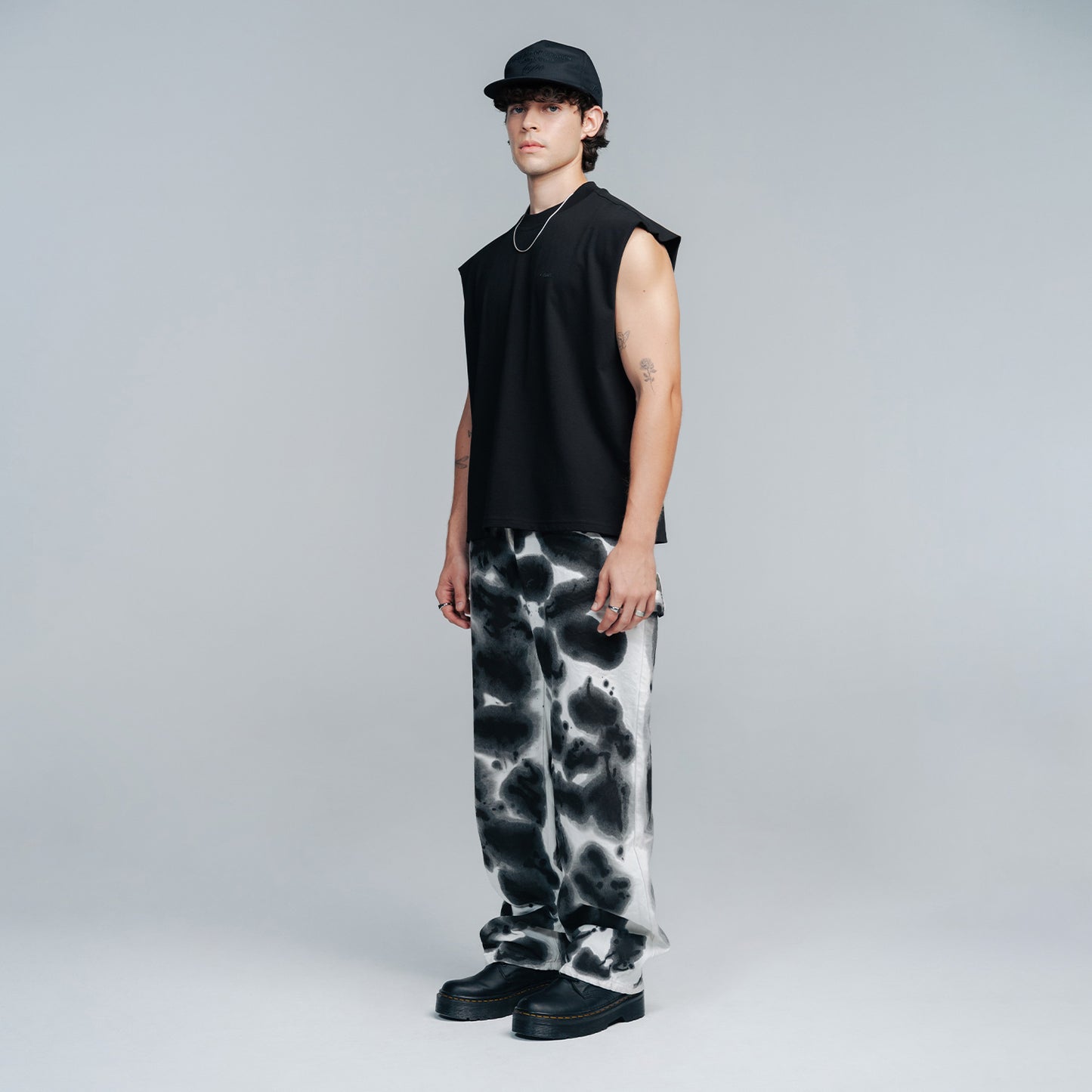 Sleeveless Tee Black